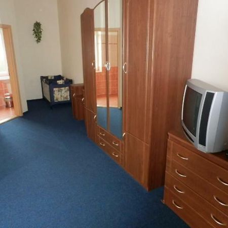 Penzion u Zámku Habartov Exterior foto